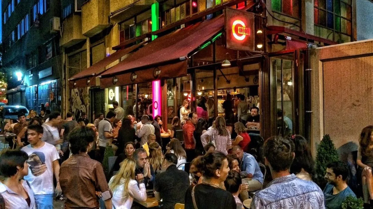 The Nightlife in Istanbul: A Perfect Blend of East and West