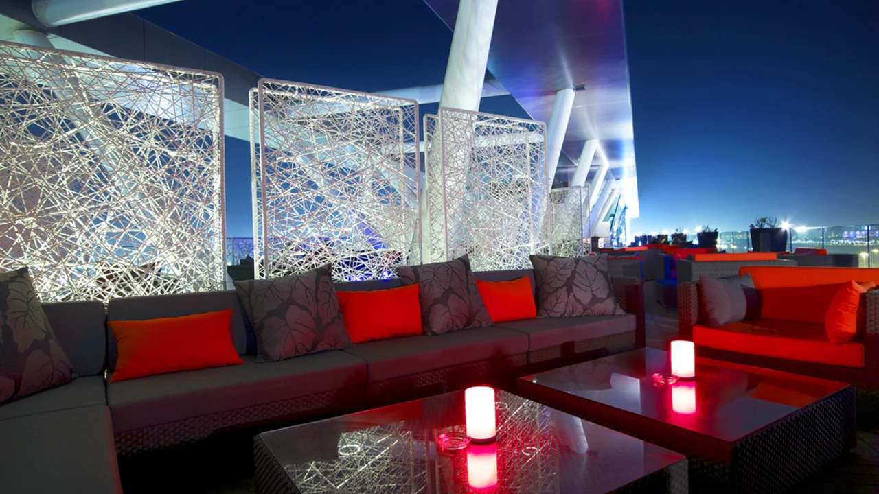 The Ultimate Nightlife Experience: Abu Dhabi's Best Rooftop Bars and Lounges