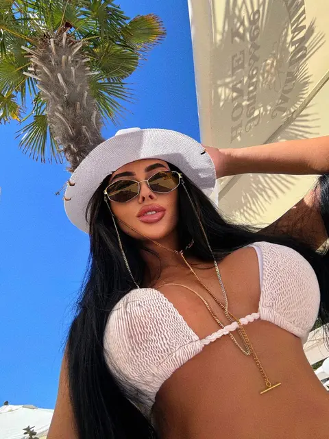 Amanda escort in Paris