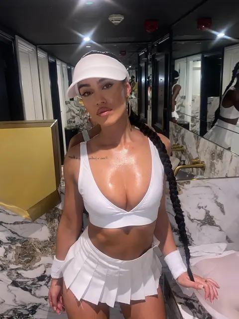 Anabella escort in Moscow