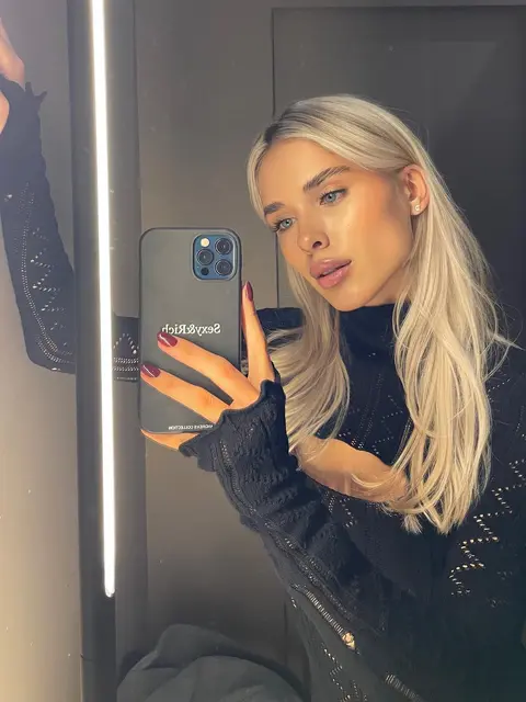 Anfisa escort in Paris