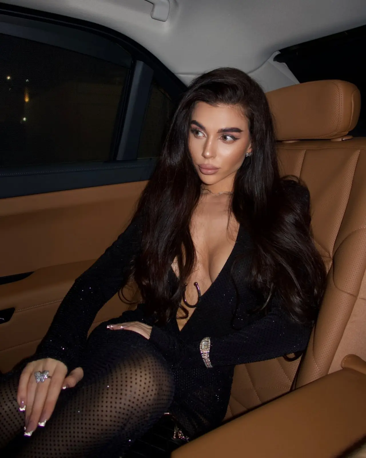 Arsa escort in Paris