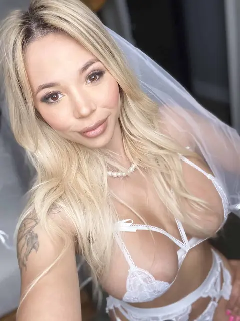 Aubrey escort in Dubai