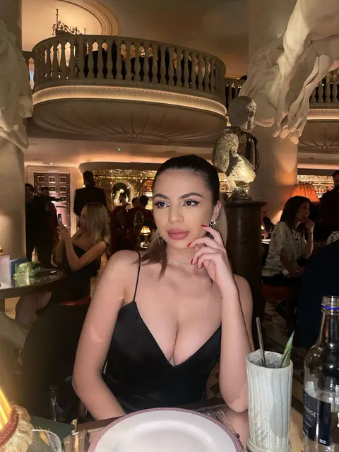 CHLOE escort in London