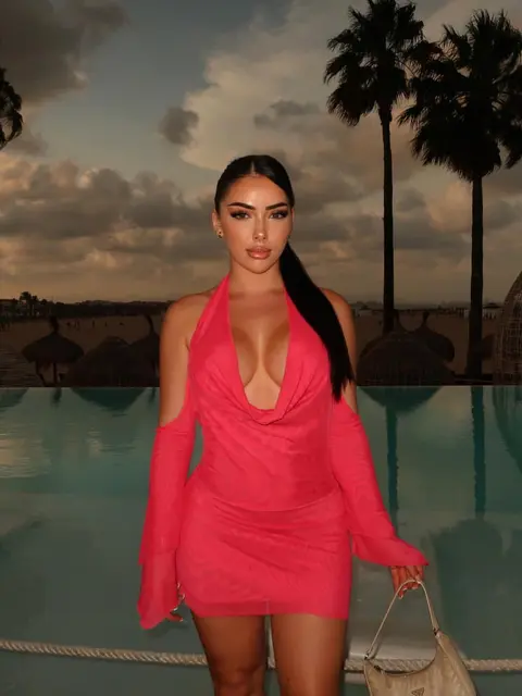 CLAUDIA escort in Dubai