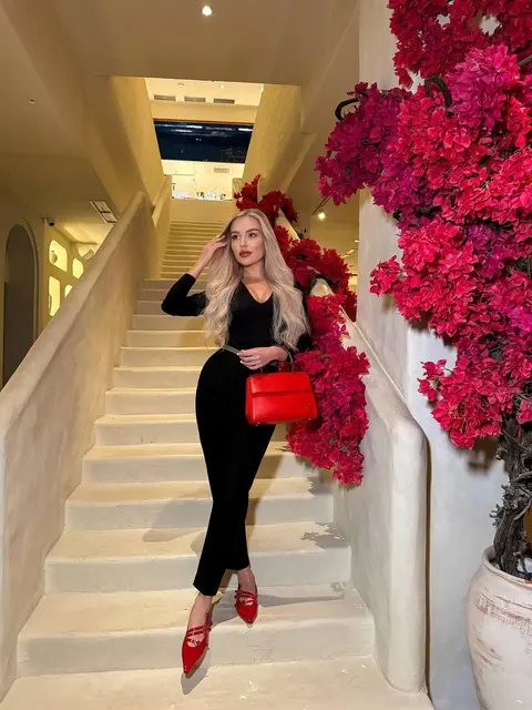 Demidel escort in Paris