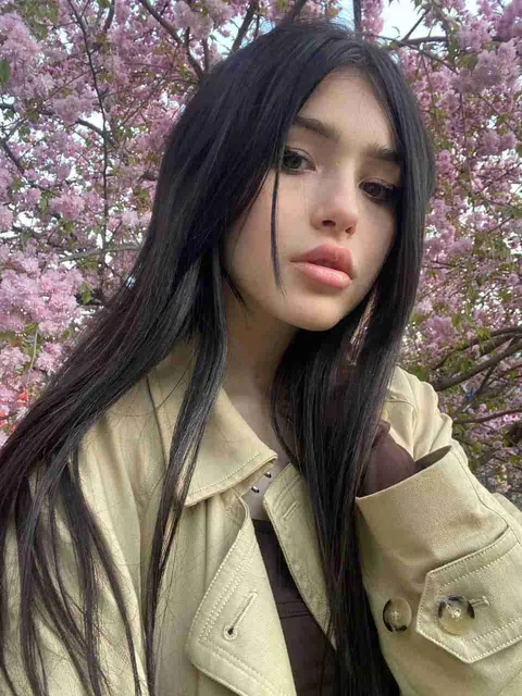 Disha escort in Paris