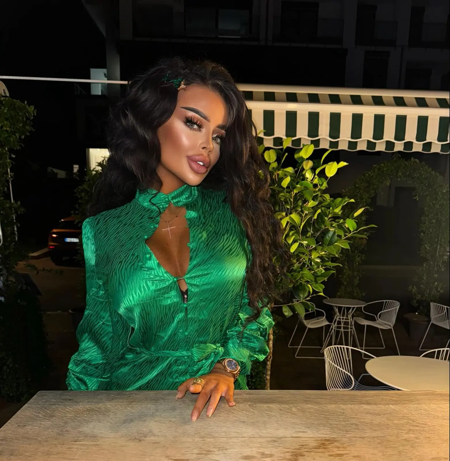 Elinor escort in London