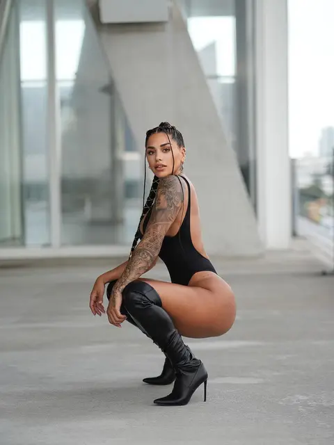 Emerie escort in Dubai