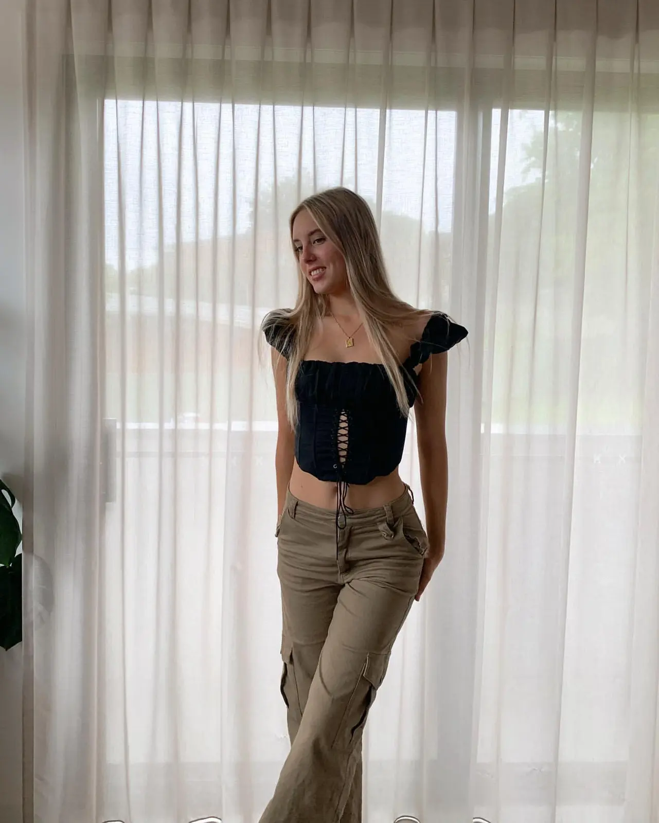 EVIE escort in Dubai