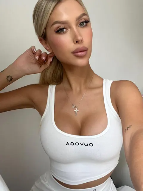 Inna escort in Paris