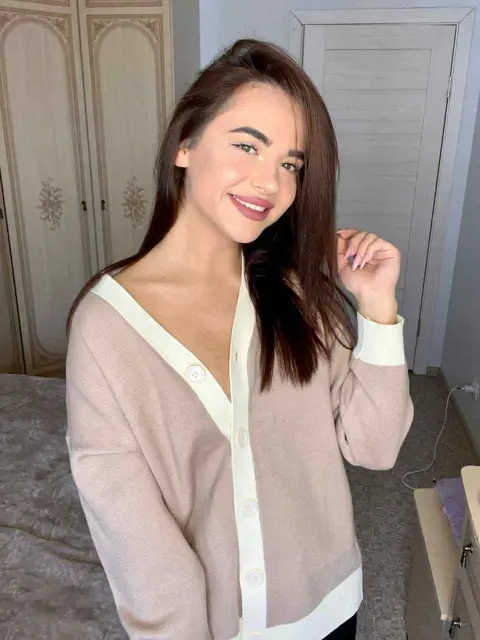 Karina escort in Paris