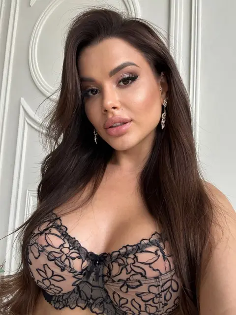 Kate escort in Paris