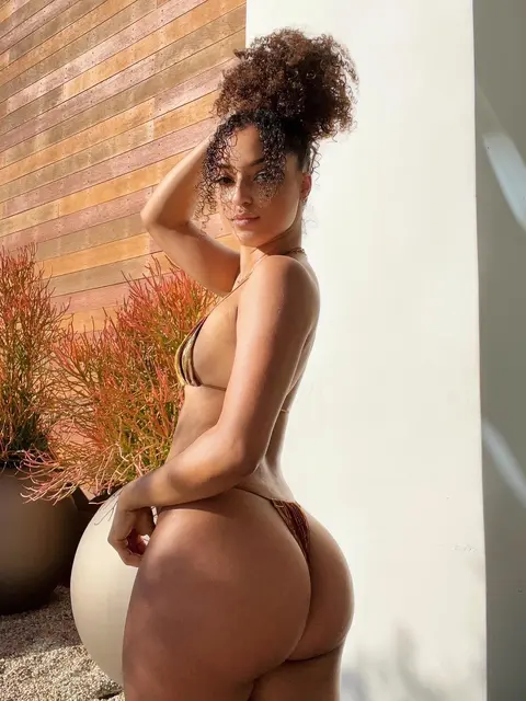 Кики эскорт в городе Дубай