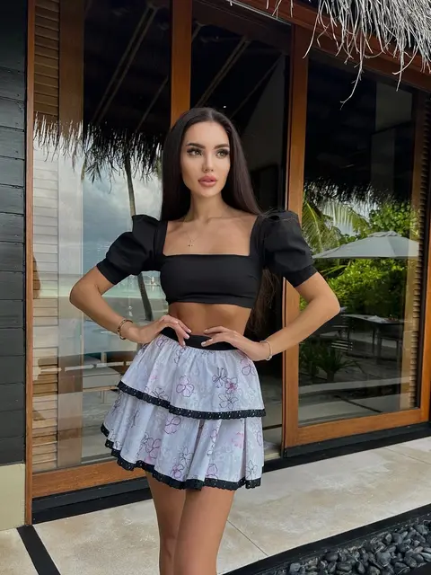 Lana escort in Paris