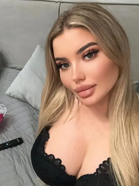 Lesya escort in Dubai