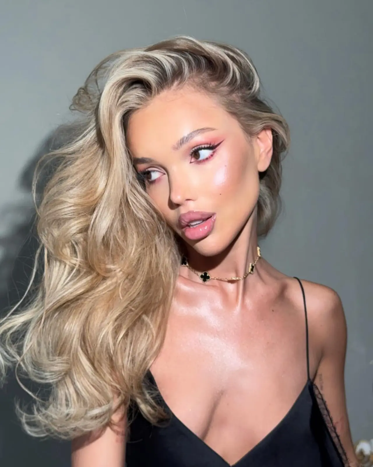 Leya escort in Paris