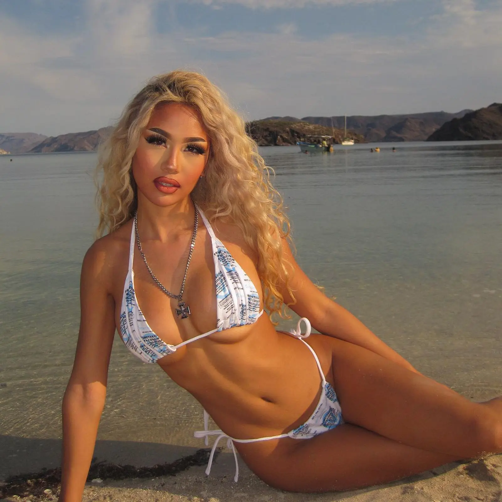 Lina escort in Dubai