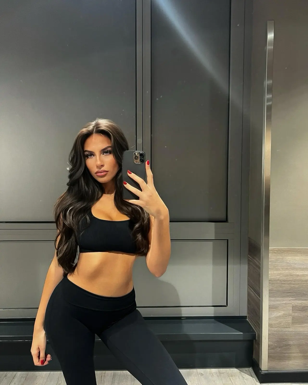 Loren escort in Dubai