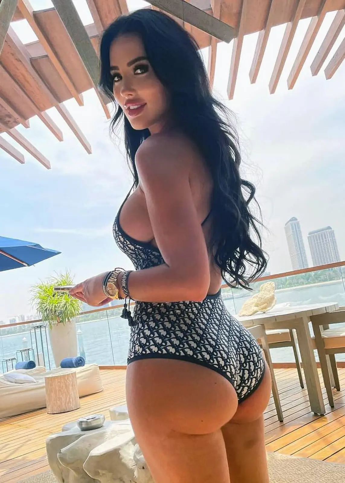 Lorraine escort in Dubai