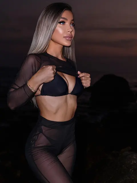 Malinka escort in Paris