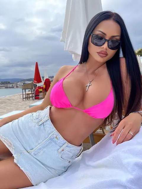 Marya escort in Dubai