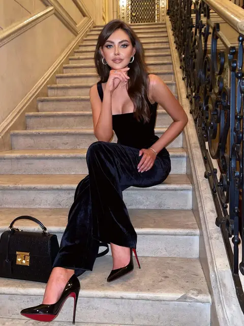 Maysa escort in Paris