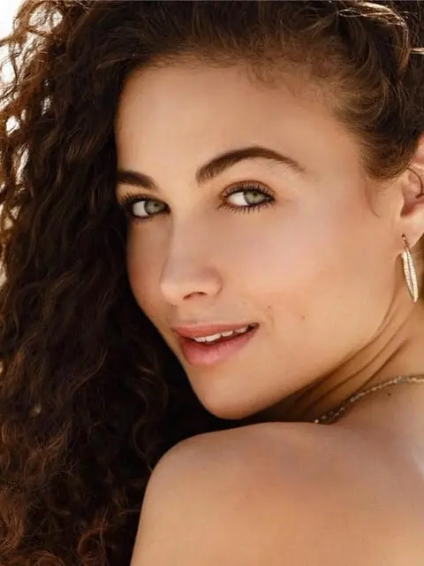 Nina escort in Dubai