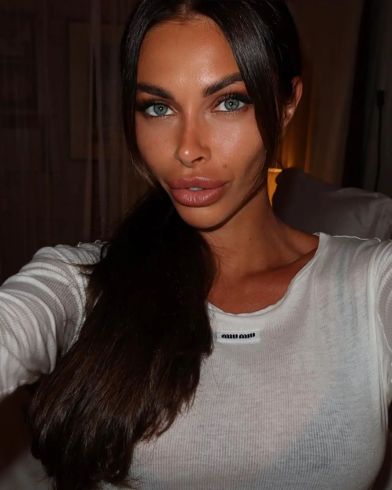 Nona escort in Paris