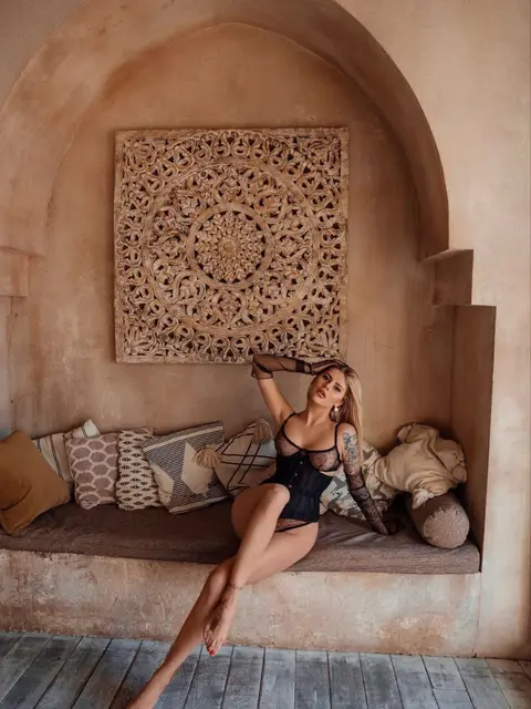 OKSANA escort in Dubai