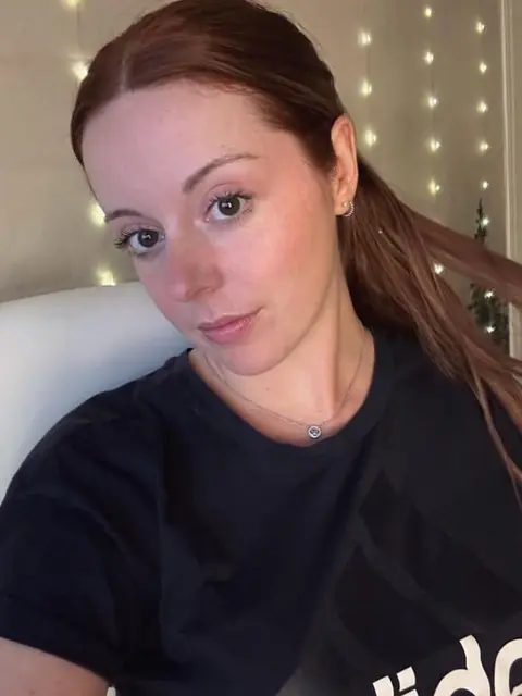 Ophelia escort in Dubai