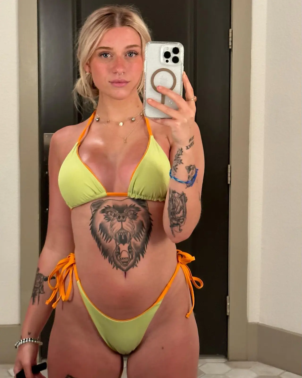 Sandra escort in Dubai