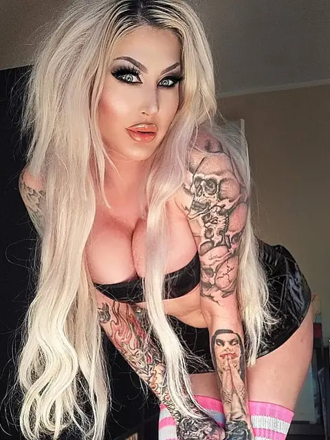 Shanley escort in Dubai