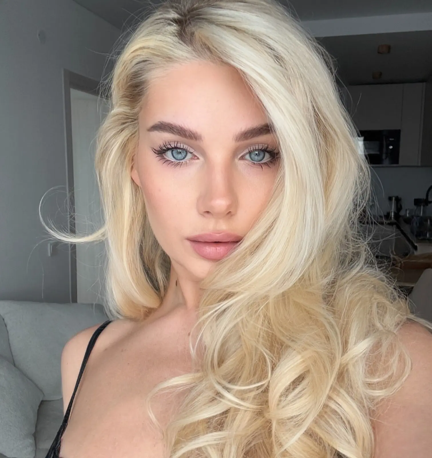 Sofia escort in Dubai