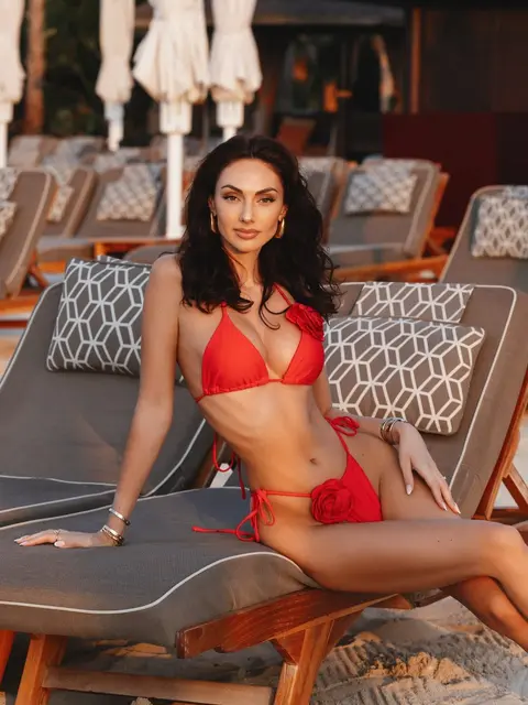 Valenta escort in Moscow