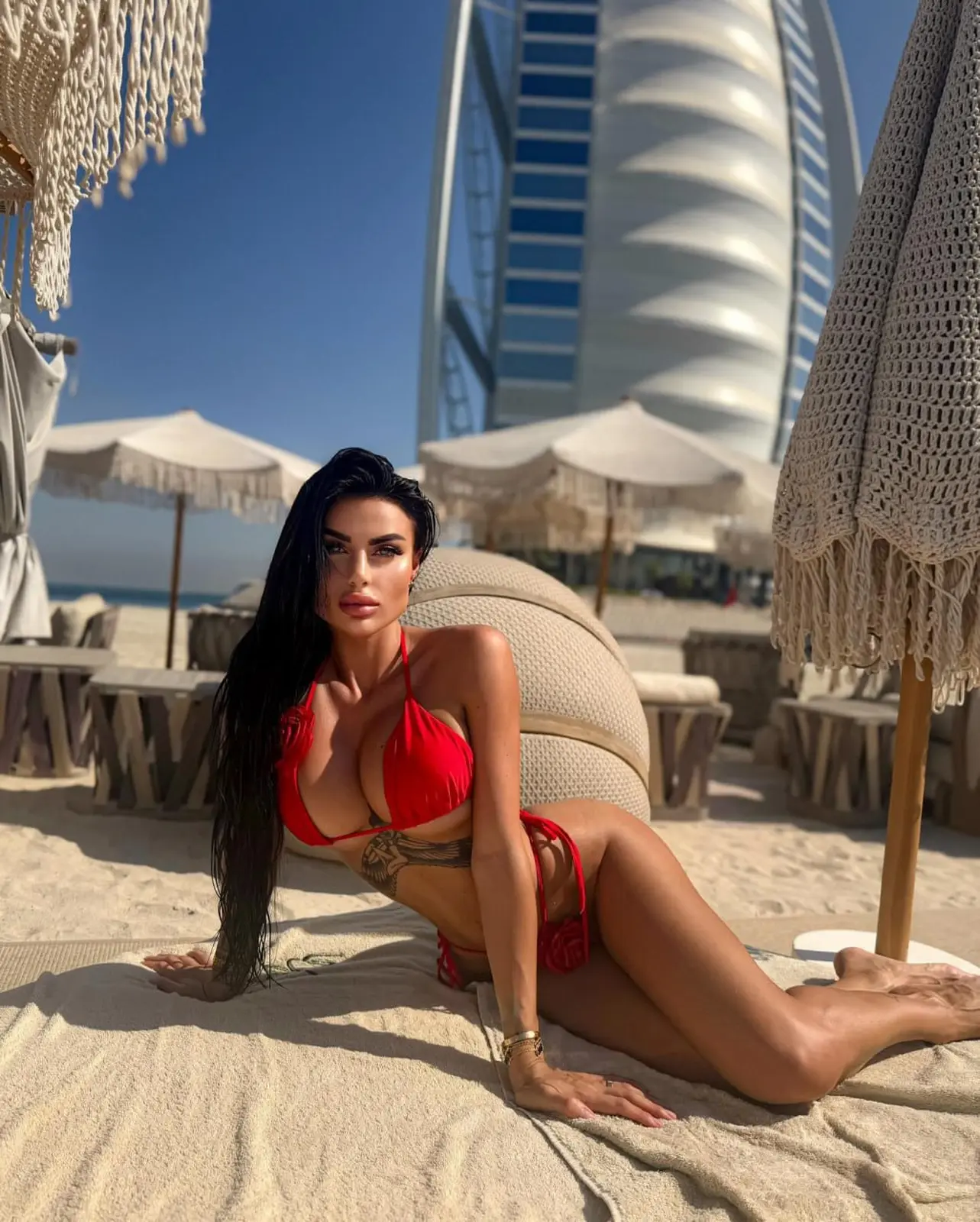 Vika escort in Paris