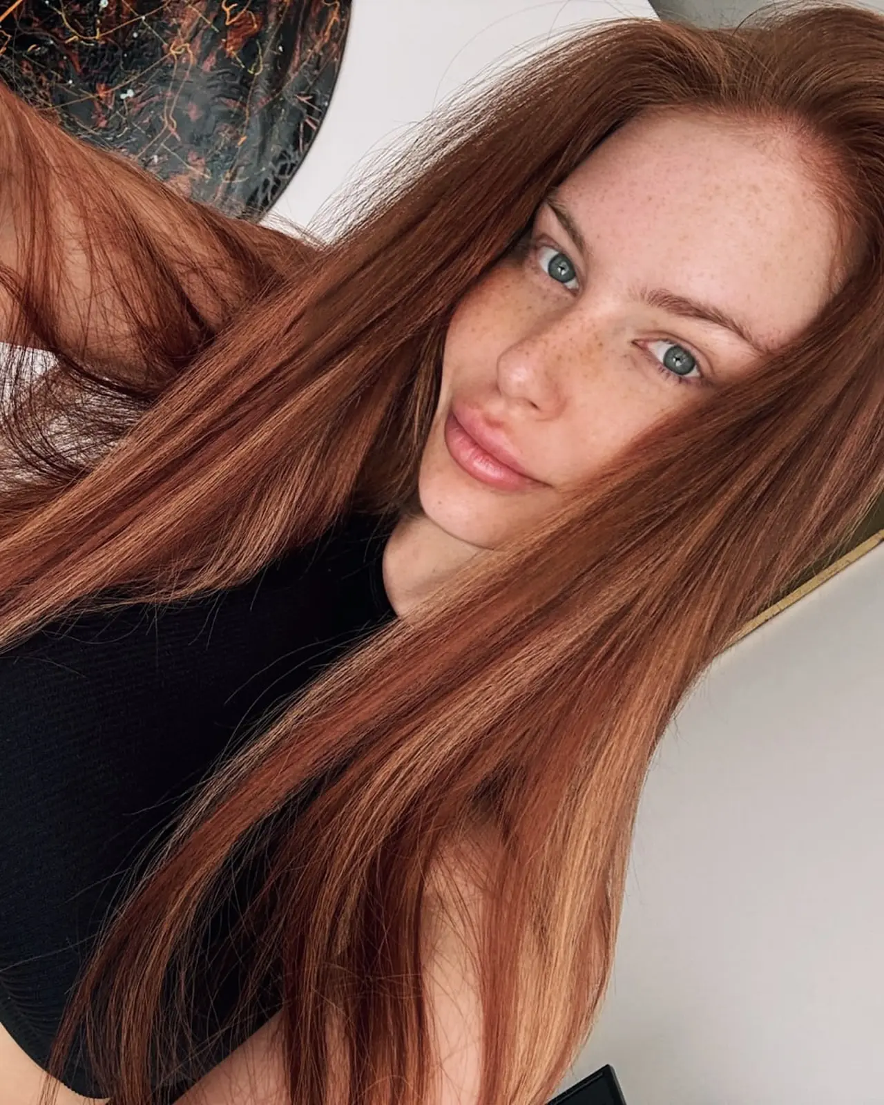 Viola escort in Dubai