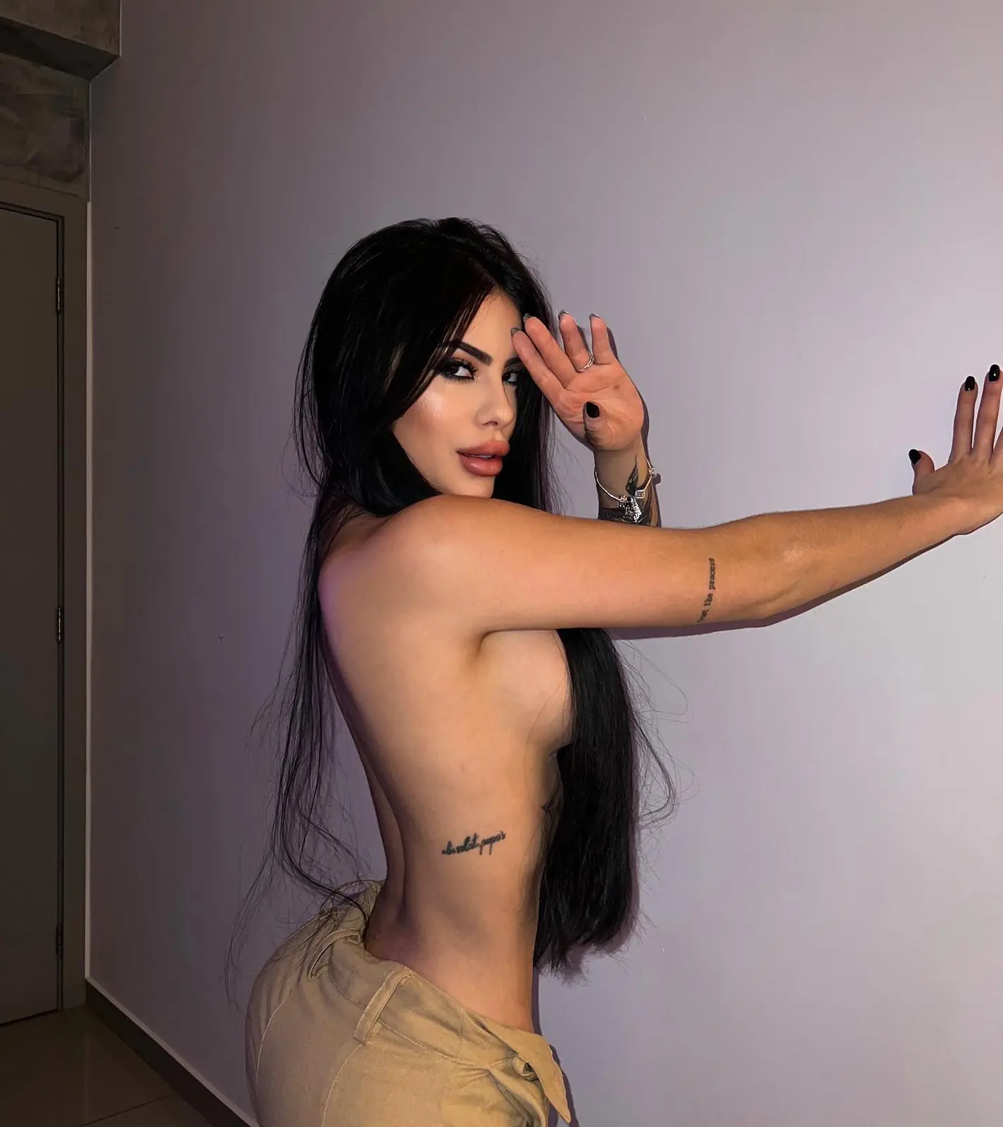 Winnie escort in Dubai