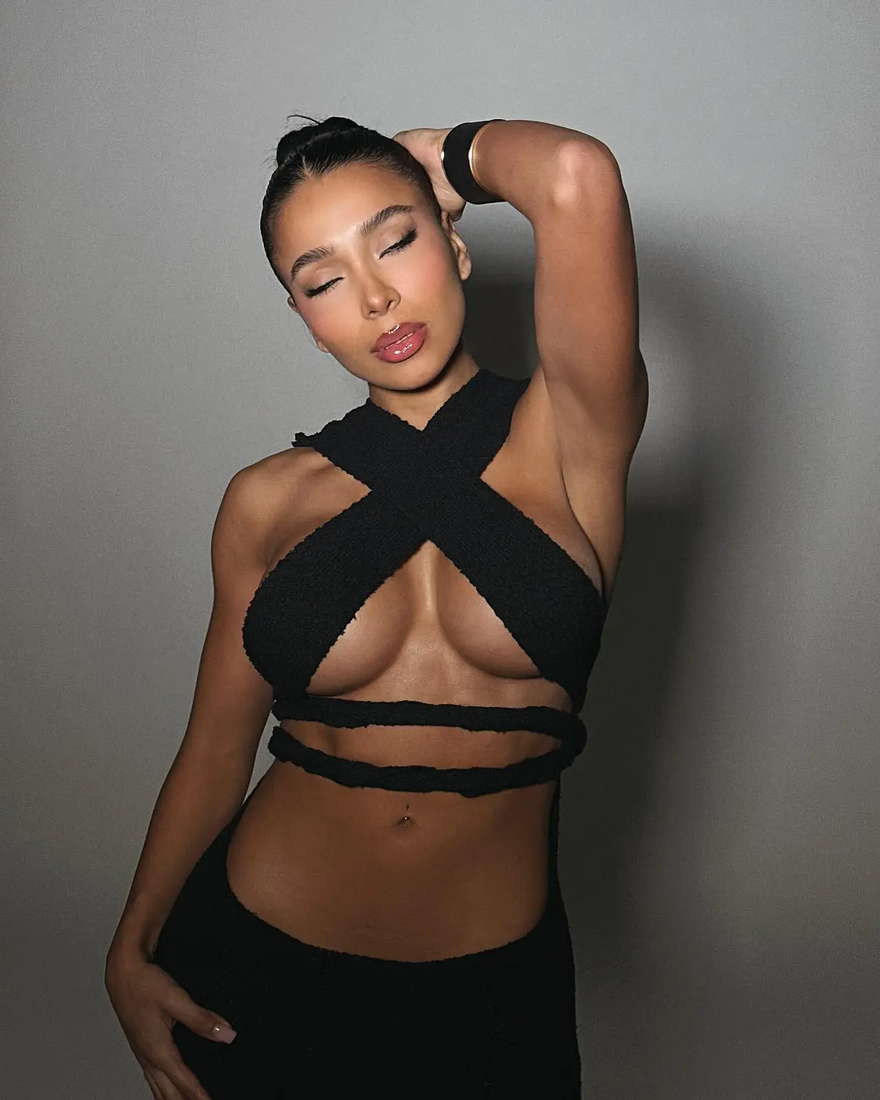 Zahra escort in Dubai