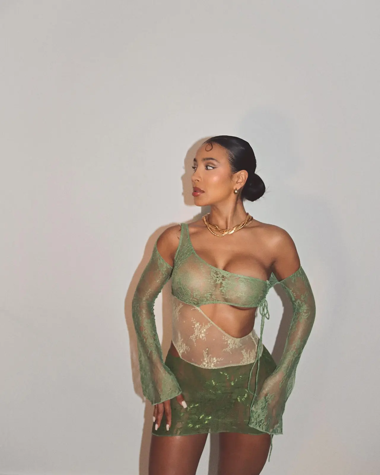 Zahra escort in Dubai