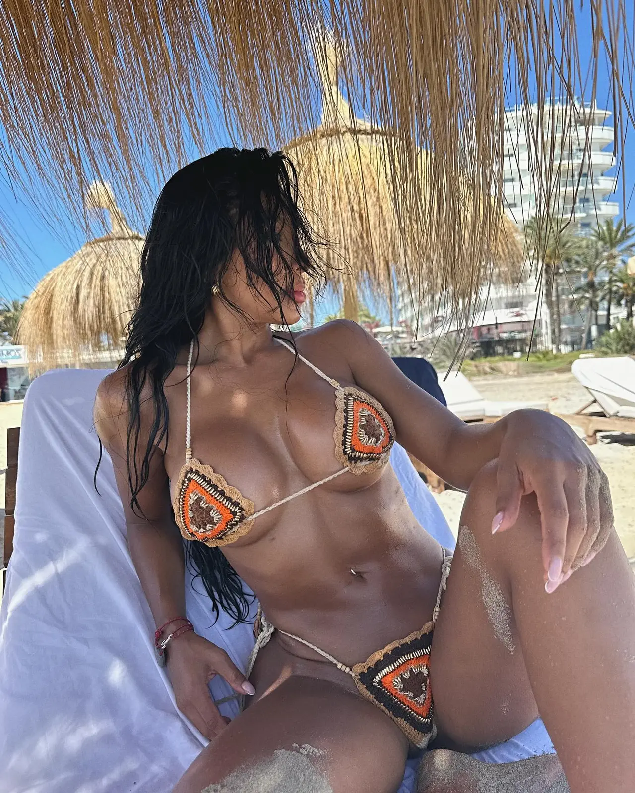 Zahra escort in Dubai