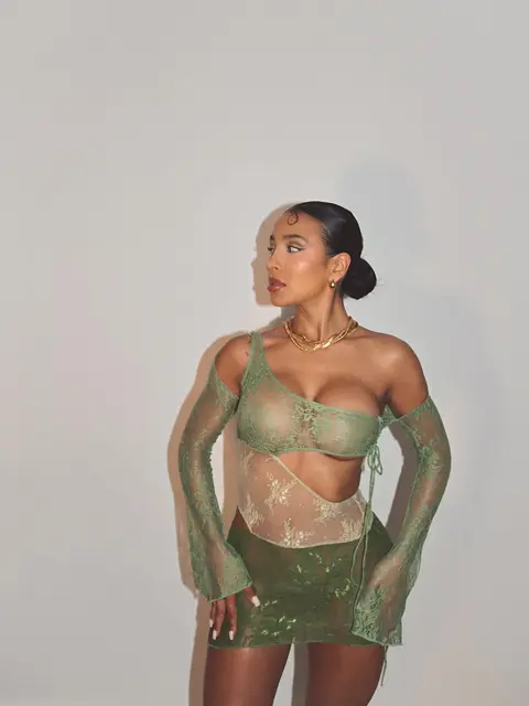 Zahra escort in Dubai