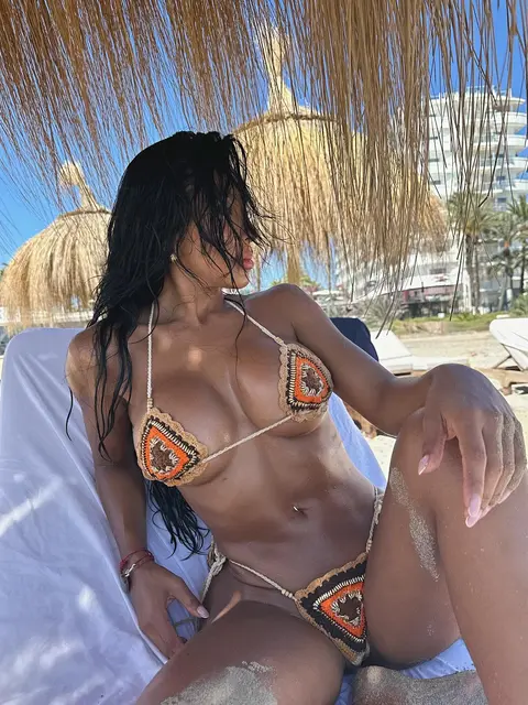 Zahra escort in Dubai