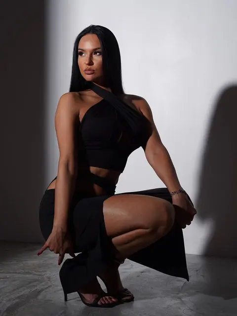 Zlata escort in London