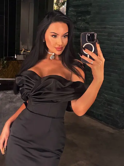 Zlata escort in London