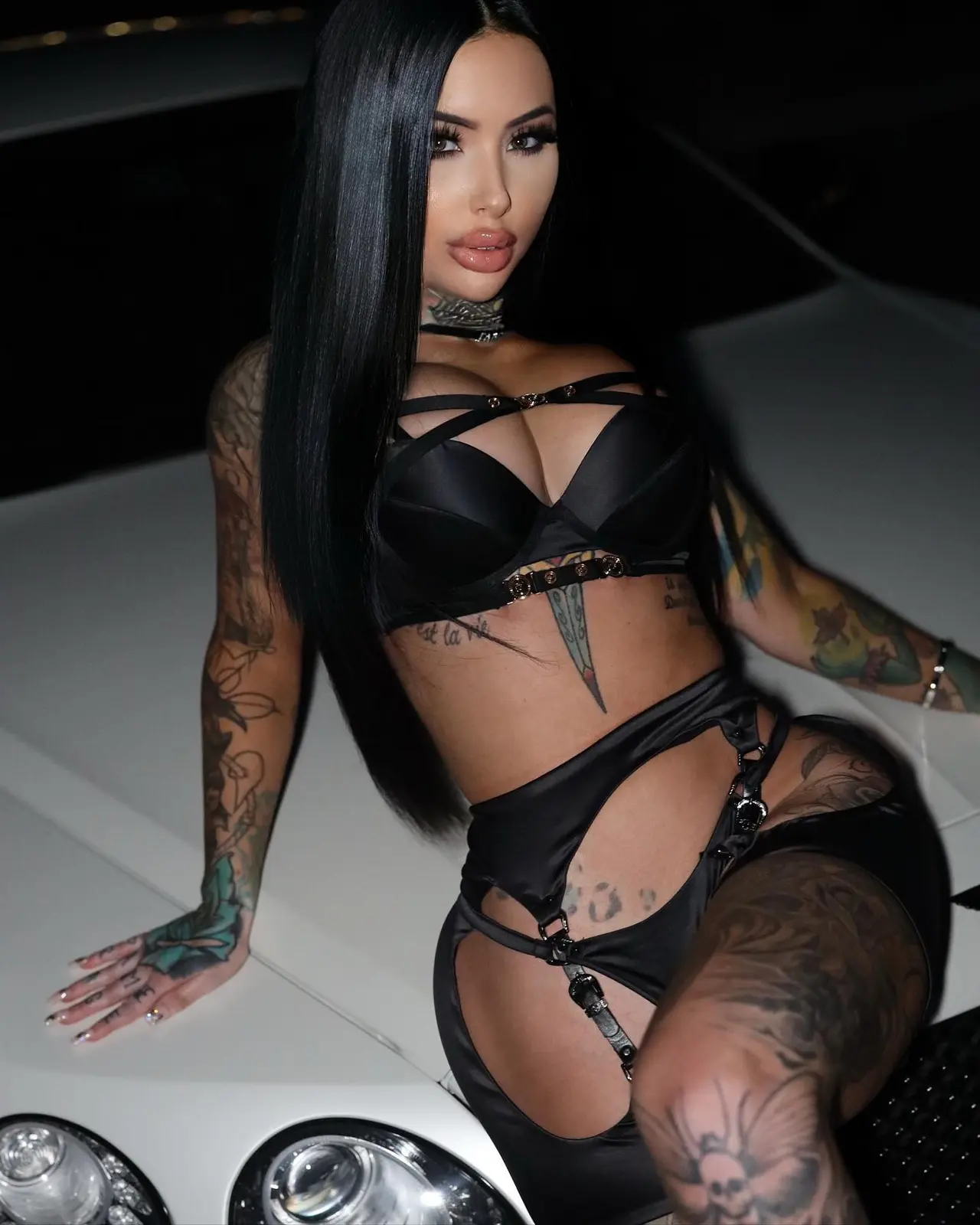 Zora escort in Dubai