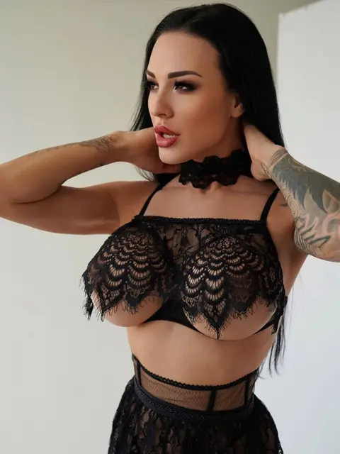 Zorya escort in London