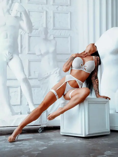 Zorya escort in London